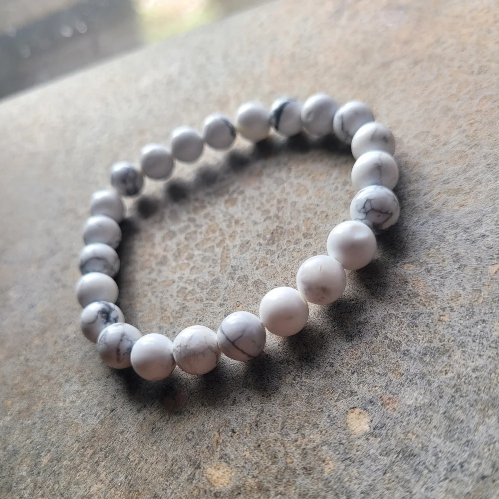 Unisex Howlite Stone Bead Bracelet